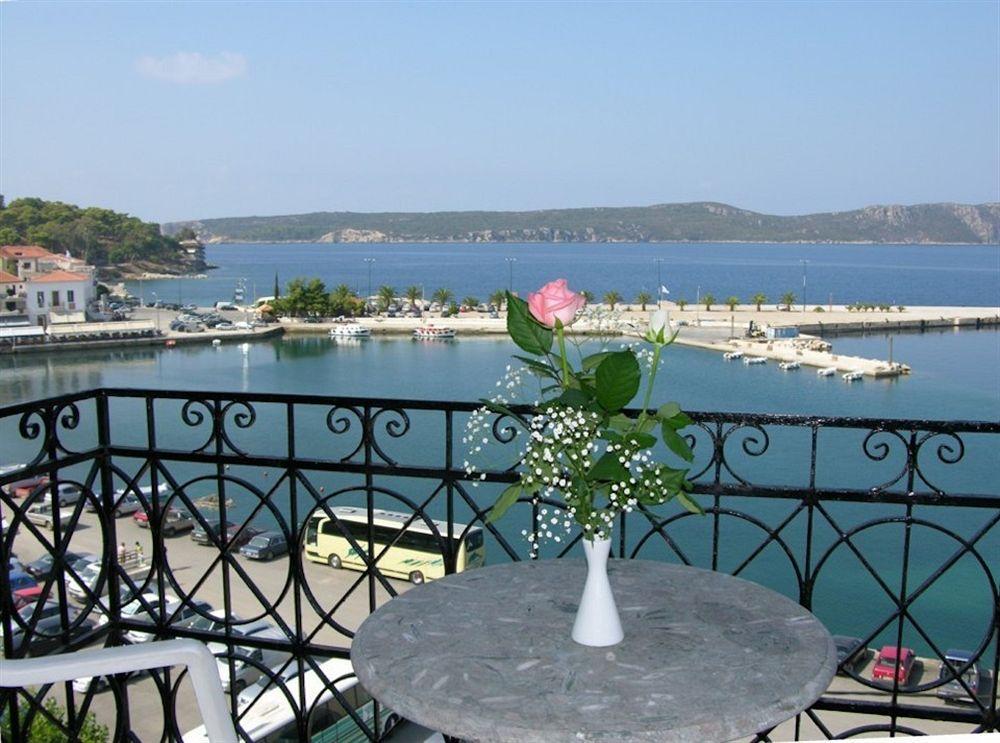 Karalis City Hotel Pylos Exteriör bild